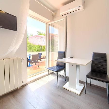 Apartments Dundo 奈维斯 外观 照片