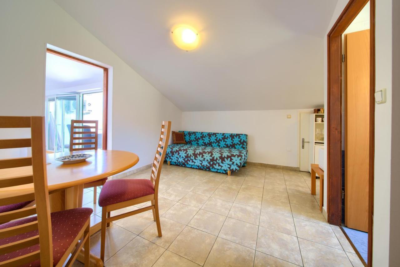 Apartments Dundo 奈维斯 外观 照片
