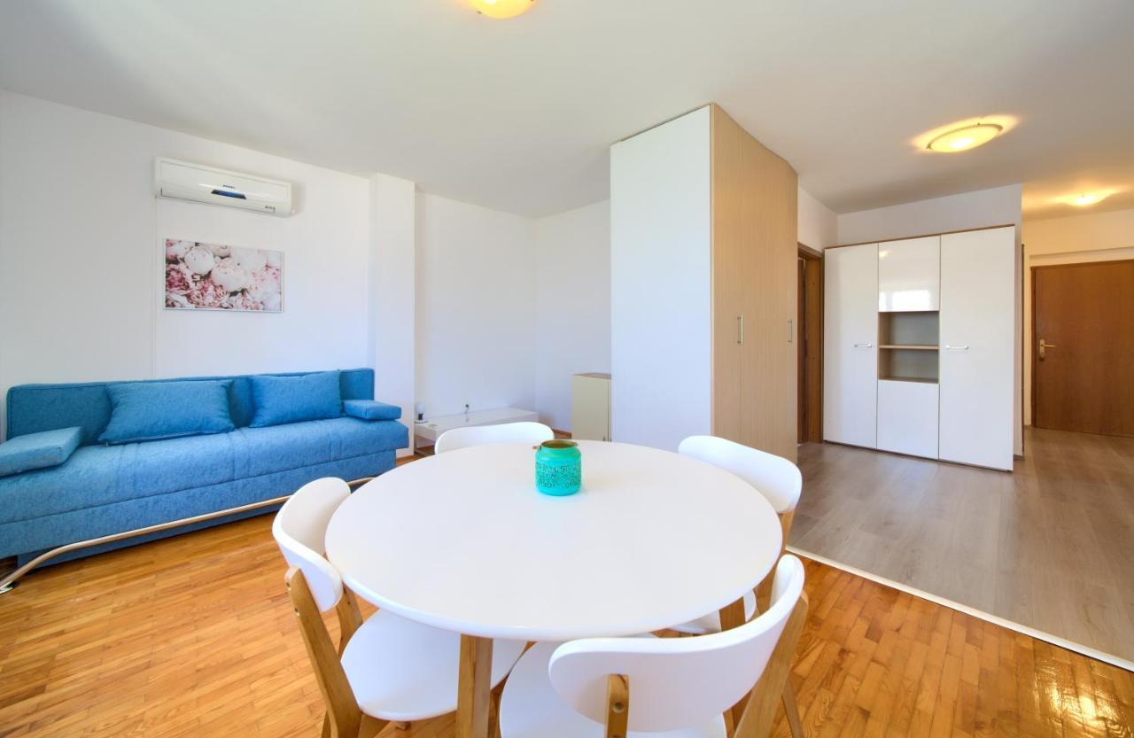 Apartments Dundo 奈维斯 外观 照片