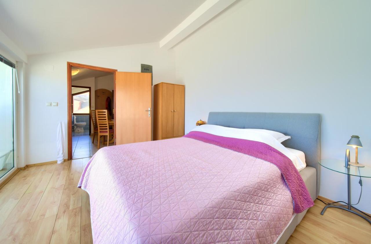 Apartments Dundo 奈维斯 外观 照片