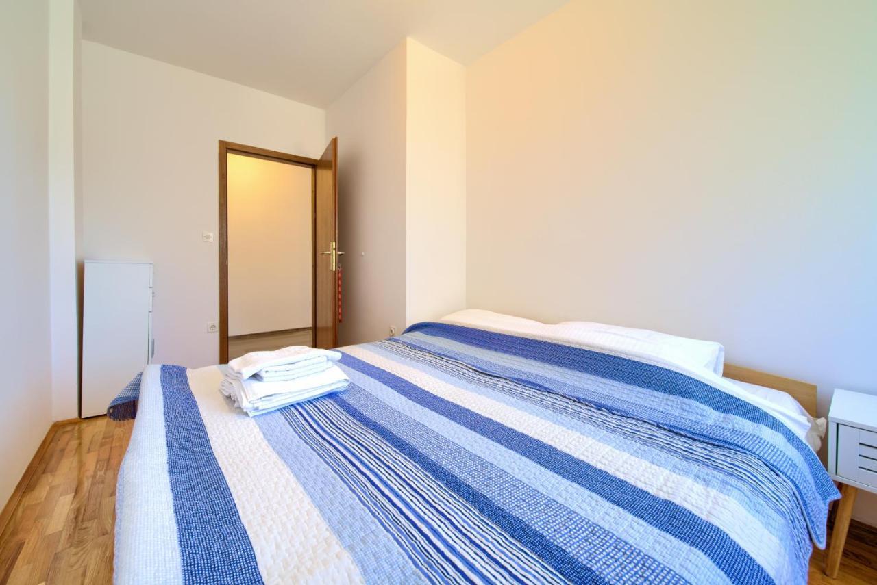 Apartments Dundo 奈维斯 外观 照片